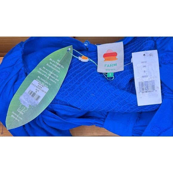 Farm Rio Blue 3D Pineapple Crop Top NWT Size Small - Picture 7 of 12